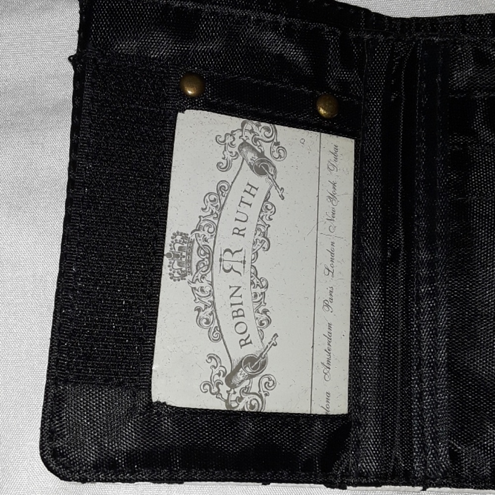 Robin Ruth Wallet - Picture 3 of 8